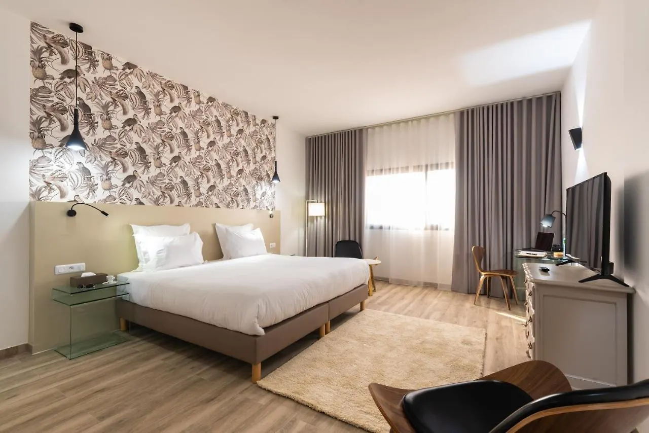 ****  Hotel L'Adresse Dakar Senegal